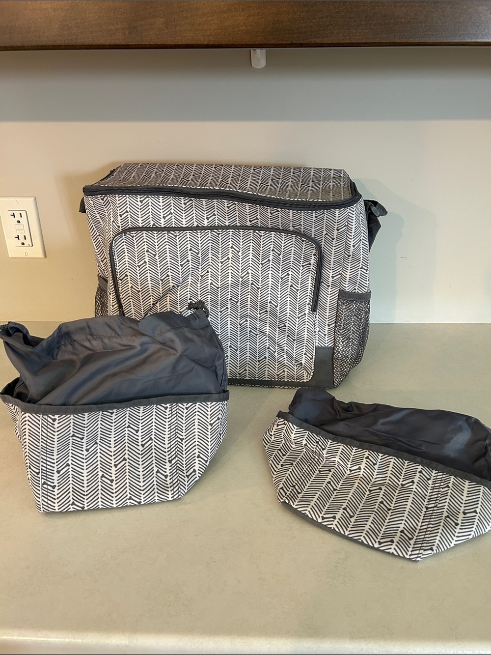 thirty-one Gray Herringbone Insulated Cooler and Organizer Set